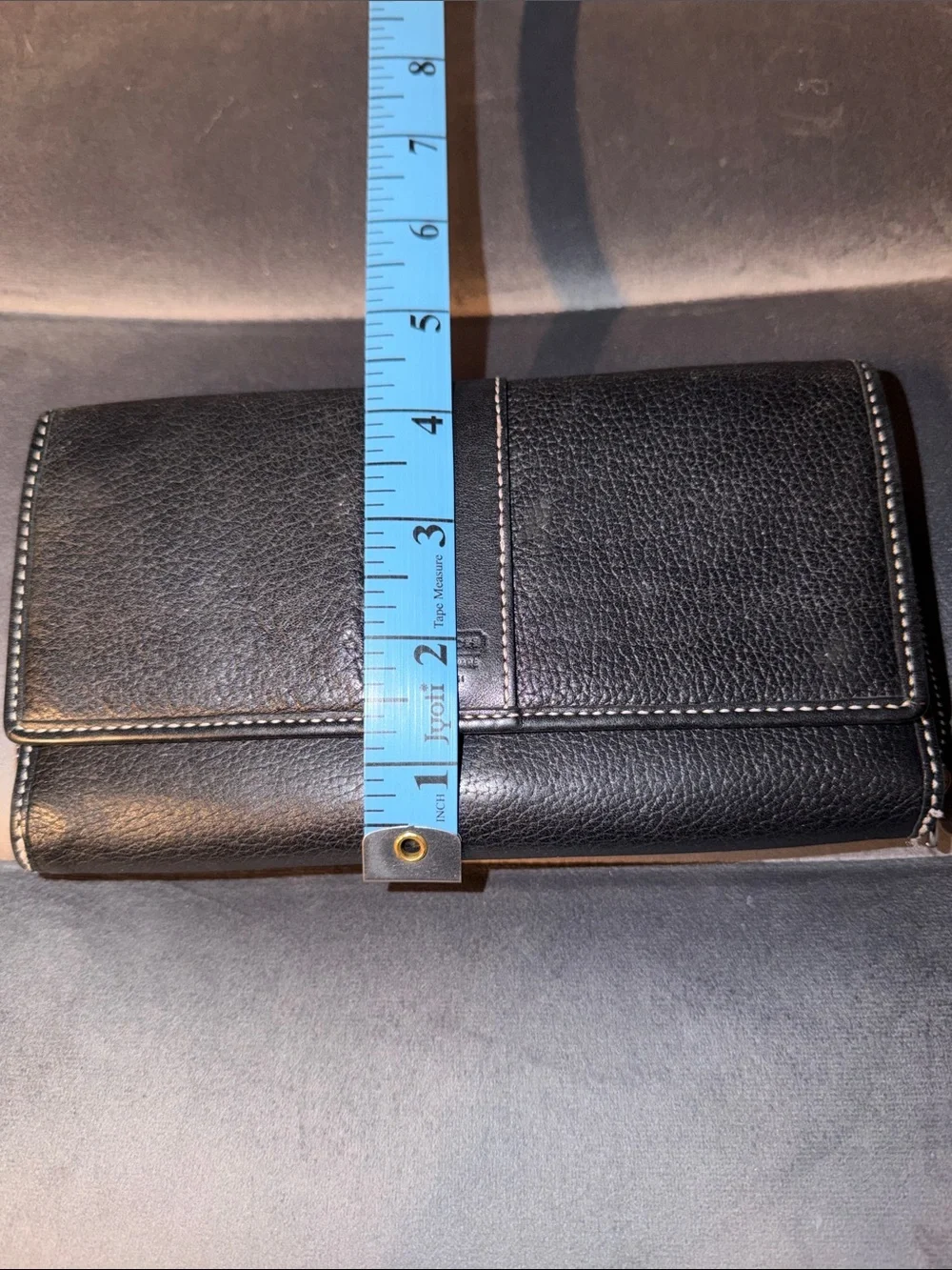Coach Hampton Leather Trifold Wallet with Contrast Stitching